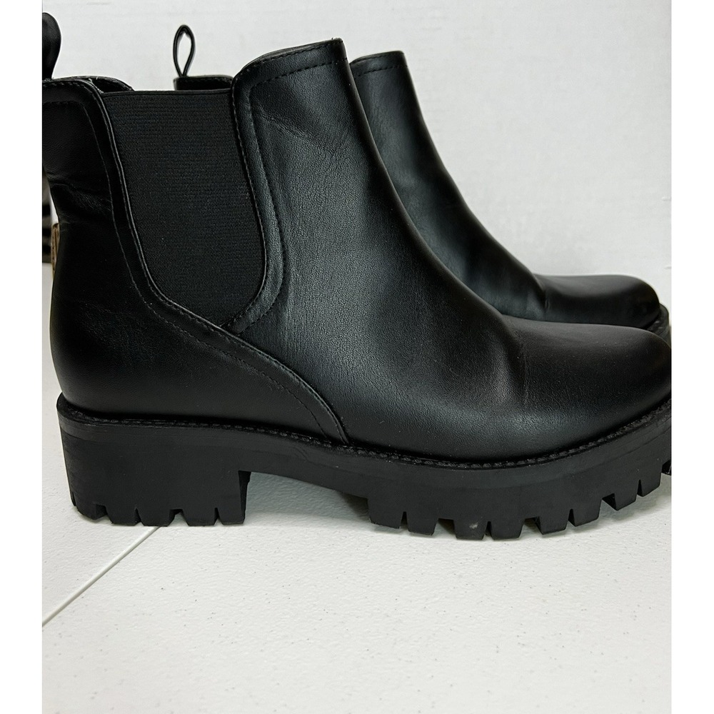 Steve Madden Womens Size 9 Black Chelsea Boot Lugg Sole Pull On Y2K Minimalist